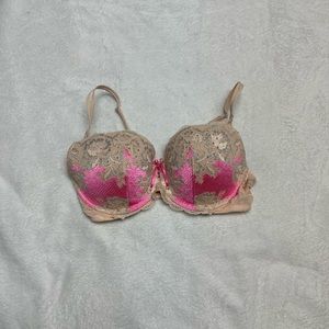 Very Sexy Victoria’s secret Padded Push Up Bra size 34D